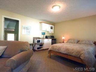 Photo 14: 655 Grenville Ave in VICTORIA: Es Rockheights Half Duplex for sale (Esquimalt)  : MLS®# 504942