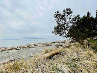 Photo 20: 2028 OCEAN BEACH Esplanade in Gibsons: Roberts Creek House for sale in "WHITAKER BEACH" (Sunshine Coast)  : MLS®# R2546949