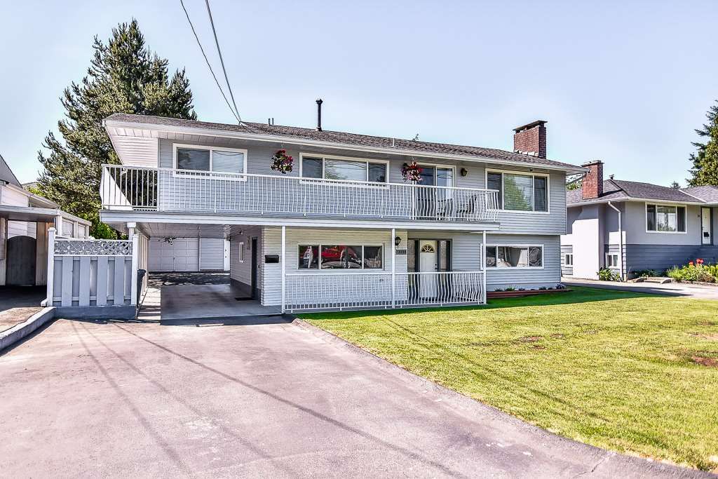 Main Photo: 13098 106A Avenue in Surrey: Whalley House for sale (North Surrey)  : MLS®# R2173119
