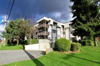 Photo 2: 105 12170 222 Street in Maple Ridge: West Central Condo for sale in "Wildwood Terrace Central" : MLS®# R2756770