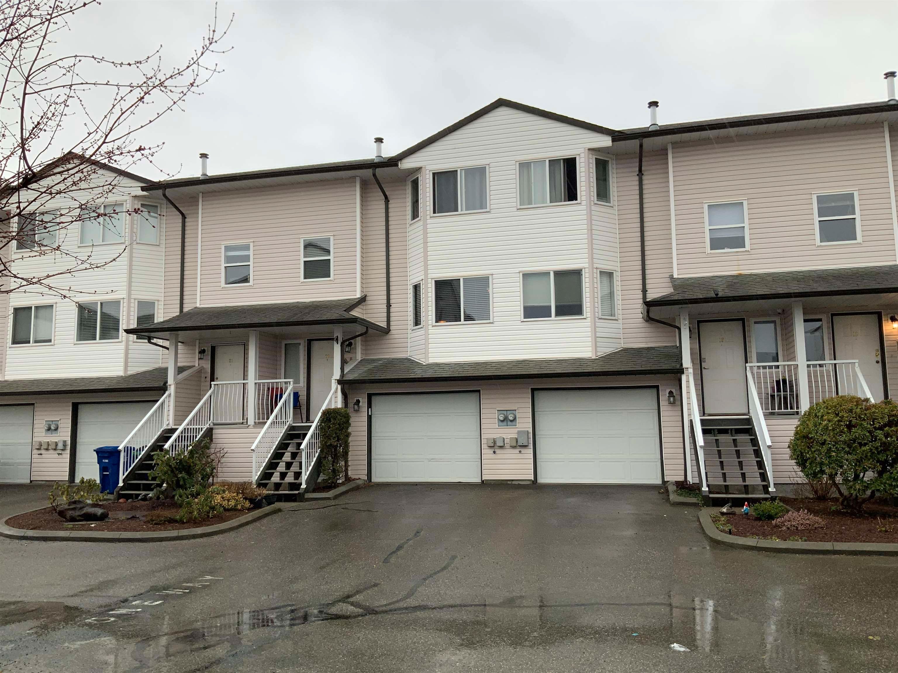 Main Photo: 20 5950 VEDDER Road in Chilliwack: Vedder S Watson-Promontory Townhouse for sale in "GRACE ARBOUR" (Sardis)  : MLS®# R2663936