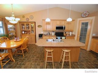 Photo 2: 29 WAGMAN Bay: Balgonie Single Family Dwelling for sale (Regina NE)  : MLS®# 527894