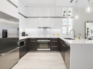 Photo 8: 133 REGIMENT Square in Vancouver: Downtown VW Townhouse for sale in "SPECTRUM" (Vancouver West)  : MLS®# R2152733