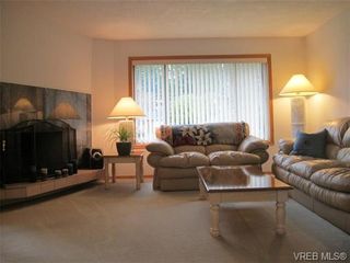 Photo 4: 4818 Cordova Bay Rd in VICTORIA: SE Sunnymead House for sale (Saanich East)  : MLS®# 695844