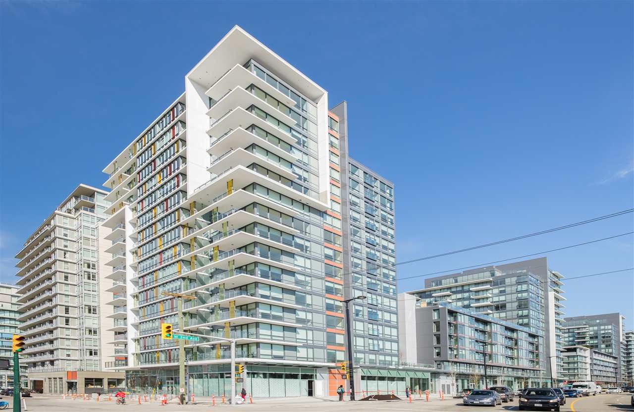 Main Photo: 1703 1788 COLUMBIA Street in Vancouver: False Creek Condo for sale in "EPIC AT WEST" (Vancouver West)  : MLS®# R2341868