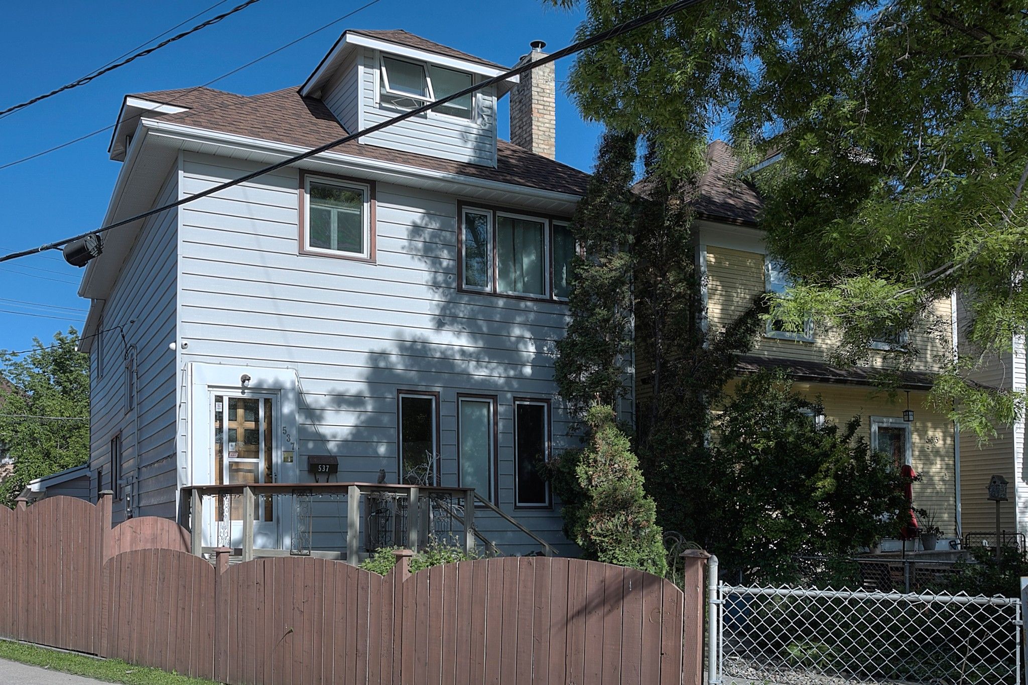 Main Photo: 537 Stiles Street in Winnipeg: Single Family Detached for sale (5B)  : MLS®# 202013715
