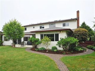 Photo 20: 1895 Hillcrest Ave in VICTORIA: SE Gordon Head House for sale (Saanich East)  : MLS®# 641305