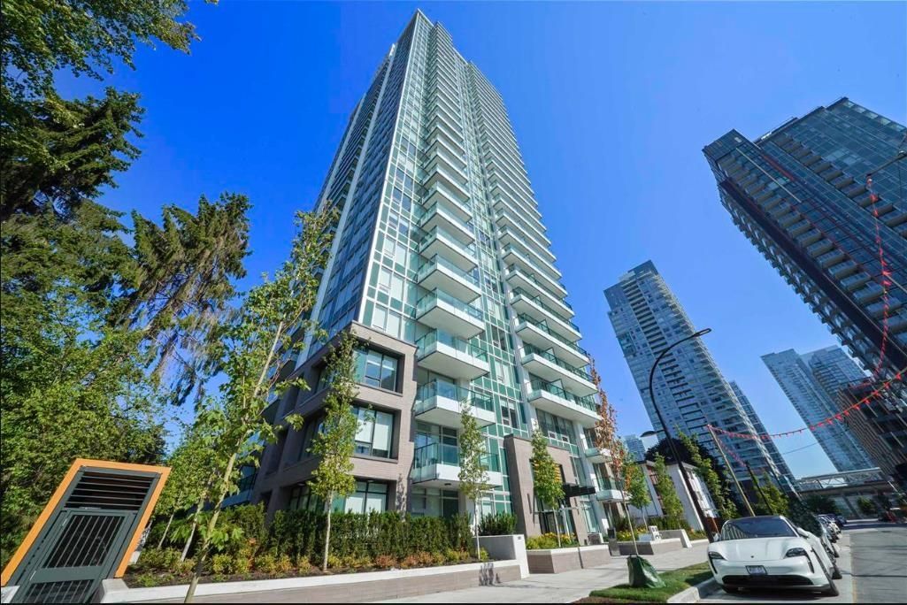 Main Photo: 606 6463 SILVER Avenue in Burnaby: Metrotown Condo for sale (Burnaby South)  : MLS®# R2742725