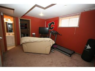Photo 18: 8075 LAGUNA Way NE in CALGARY: Monterey Park Residential Detached Single Family for sale (Calgary)  : MLS®# C3526245
