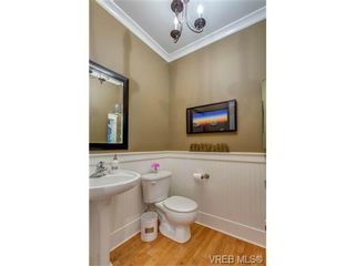 Photo 10: 3996 South Valley Dr in VICTORIA: SW Strawberry Vale House for sale (Saanich West)  : MLS®# 703006