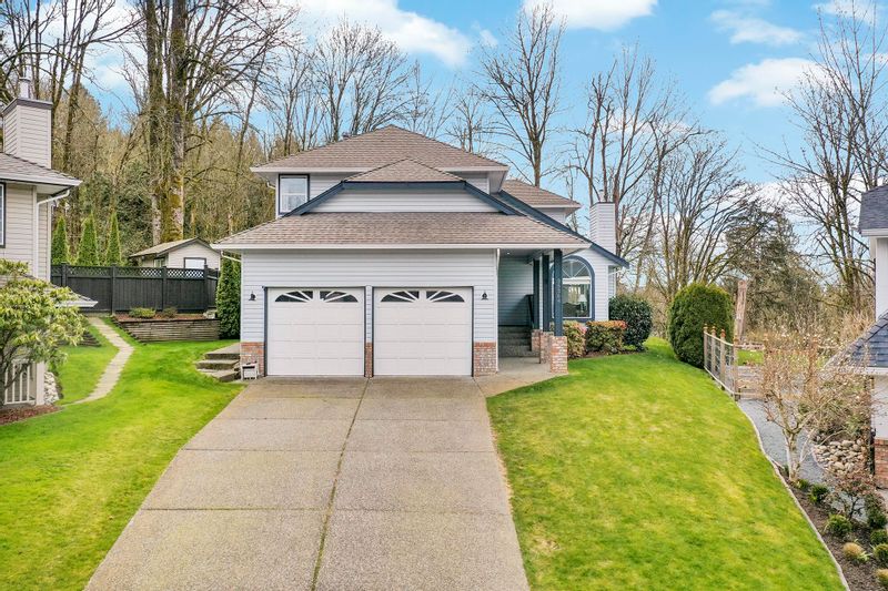 FEATURED LISTING: 35364 SANDY HILL Road Abbotsford