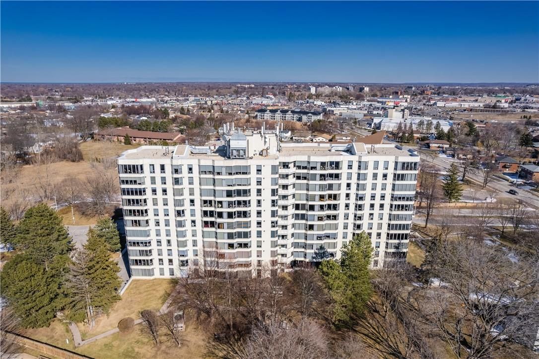 Main Photo: 81 SCOTT Street|Unit #1109 in St. Catharines: Condo for sale : MLS®# H4164088