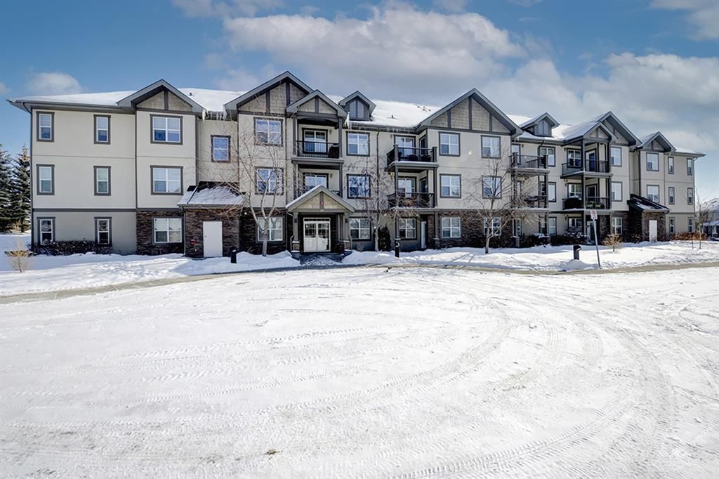Main Photo: 111 37 Prestwick Drive SE in Calgary: McKenzie Towne Apartment for sale : MLS®# A2030274
