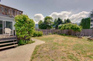 Photo 15: 1021 BROTHERS Place in Squamish: Northyards 1/2 Duplex for sale : MLS®# R2274720