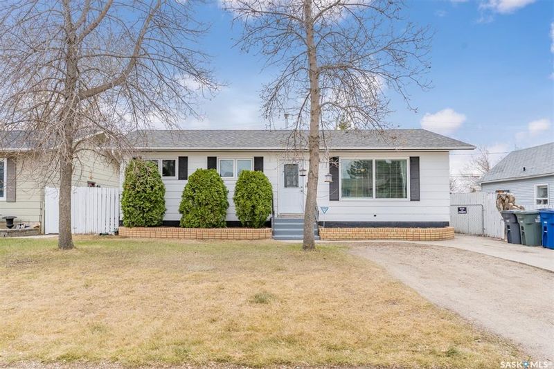 FEATURED LISTING: 618 1st Street South Martensville