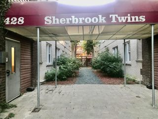 Photo 1: 3 434 Sherbrook Street in Winnipeg: West End Condominium for sale (5A)  : MLS®# 202219611