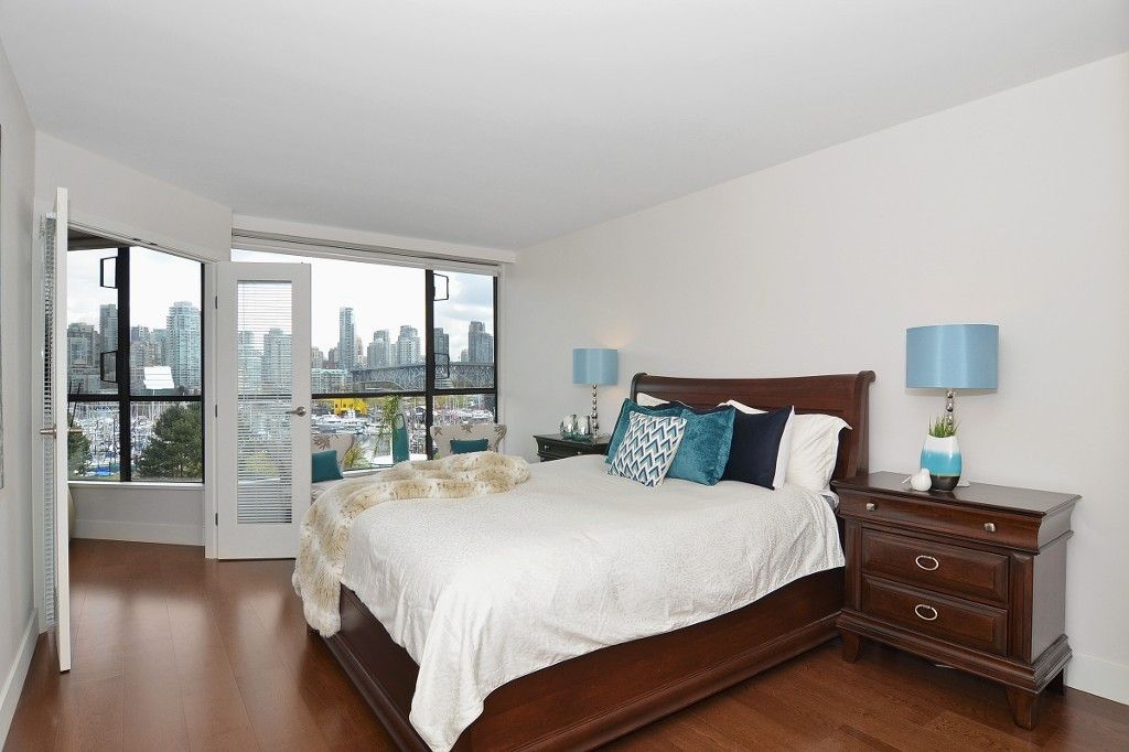 Photo 10: Photos: 501 1470 PENNYFARTHING Drive in Vancouver: False Creek Condo for sale in "TWO HARBOUR COVE" (Vancouver West)  : MLS®# V1117052