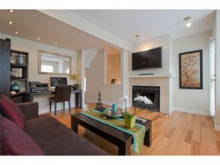 Photo 2: 11 877 W 7TH Avenue in Vancouver: Fairview VW Townhouse for sale in "EMERALD COURT" (Vancouver West)  : MLS®# V1061209