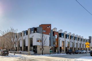 Photo 1: 1021 1 Avenue NE in Calgary: Bridgeland/Riverside Row/Townhouse for sale : MLS®# A2011232