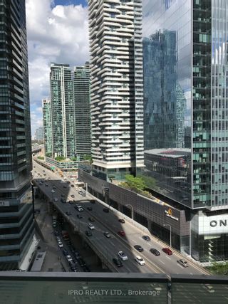 Main Photo: 1501 12 York Street in Toronto: Waterfront Communities C1 Condo for sale (Toronto C01)  : MLS®# C8253558