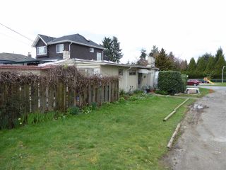 Photo 2: 4325 PENTICTON Street in Vancouver: Collingwood VE House for sale (Vancouver East)  : MLS®# R2049414