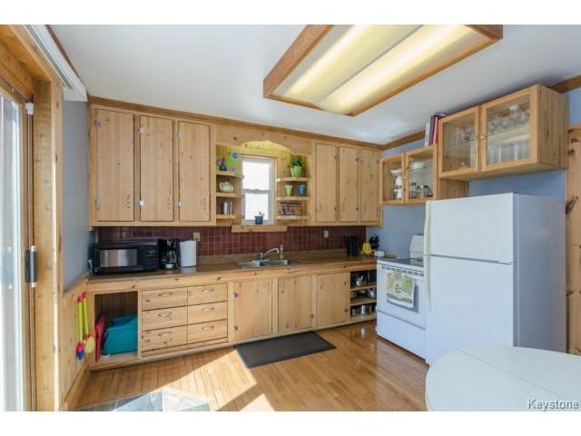 Photo 10: Photos: 320 Arnold Avenue in WINNIPEG: Manitoba Other Residential for sale : MLS®# 1513196