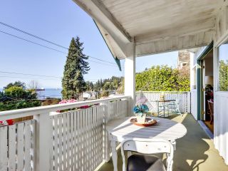 Photo 12: 3333 MARINE Drive in West Vancouver: West Bay House for sale in "West Bay" : MLS®# R2761097