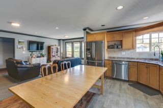 Photo 12: 33048 PHELPS Avenue in Mission: Mission BC House for sale : MLS®# R2714524