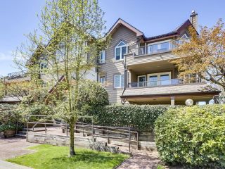 Photo 1: 305 1535 CHESTERFIELD Avenue, North Vancouver