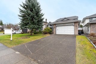 Main Photo: 21556 87A Avenue in Langley: Walnut Grove House for sale in "Forest Hills" : MLS®# R2850221