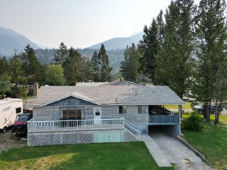Photo 44: 7558 COLUMBIA AVENUE in Radium Hot Springs: House for sale : MLS®# 2472603