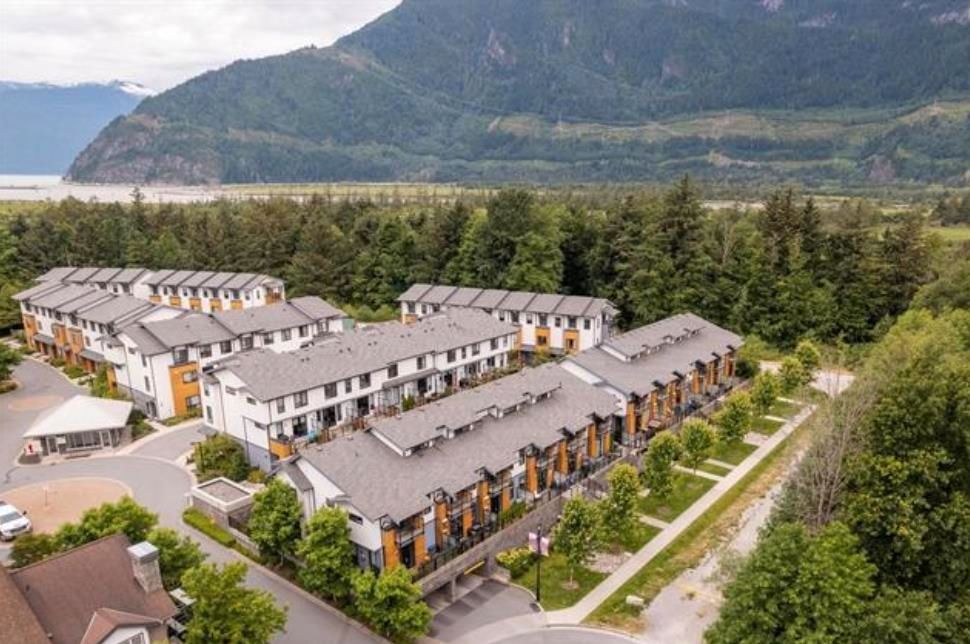 Main Photo: 77 1188 MAIN Street in Squamish: Downtown SQ Townhouse for sale in "Soleil at Coastal Village" : MLS®# R2791113