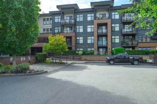 Photo 3: 312 20068 FRASER Highway in Langley: Langley City Condo for sale in "VARSITY" : MLS®# R2868203