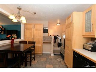 Photo 3: 3307 AVONHURST Drive in Regina: Coronation Park Single Family Dwelling for sale (Regina Area 03)  : MLS®# 528624