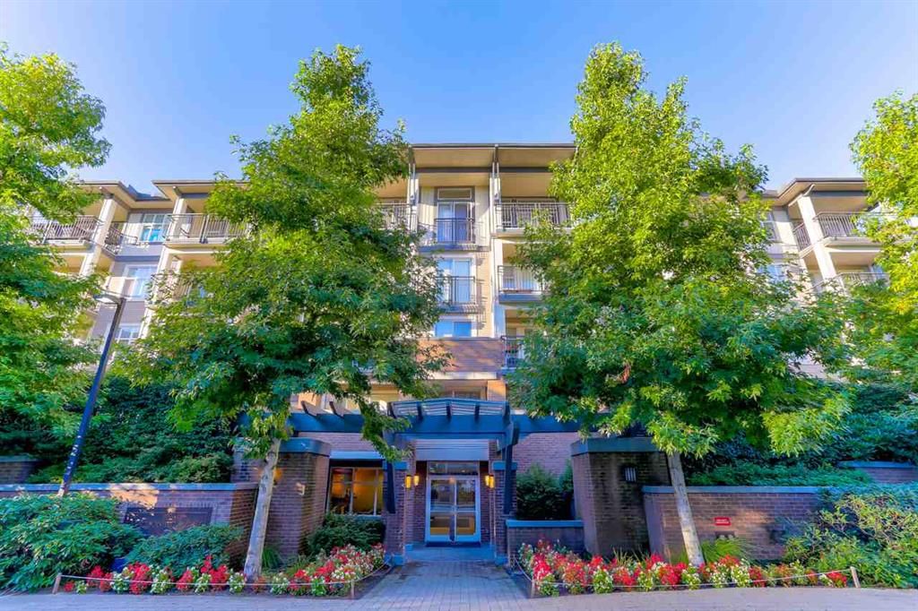 Main Photo: 210 4833 Brentwood Drive in Burnaby: Condo for sale : MLS®# R2497888