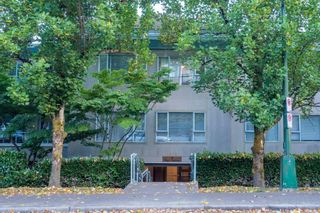 Photo 17: 201 1085 W 17TH Street in North Vancouver: Pemberton Heights Condo for sale in "Lloyd Regency" : MLS®# R2611298
