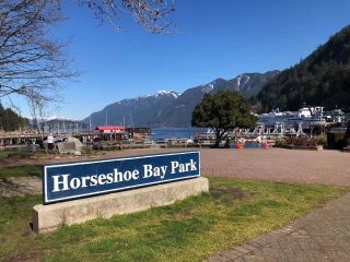Photo 2: 6438 MARINE Drive in West Vancouver: Horseshoe Bay WV House for sale : MLS®# R2483513