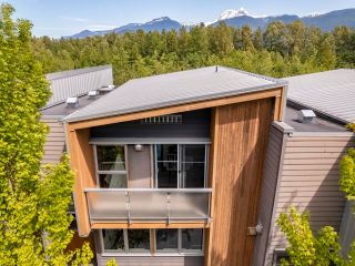 Main Photo: 36 39893 GOVERNMENT Road in Squamish: Northyards Townhouse for sale : MLS®# R2882480