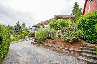Photo 2: 2949 WICKHAM Drive in Coquitlam: Ranch Park House for sale : MLS®# R2703789