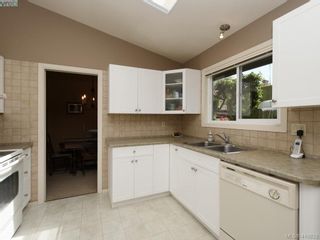 Photo 6: 4362 Paramont Pl in VICTORIA: SE Gordon Head House for sale (Saanich East)  : MLS®# 814442