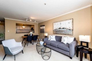 Photo 3: 409 2288 W 12TH Avenue in Vancouver: Kitsilano Condo for sale in "CONNAUGHT POINT" (Vancouver West)  : MLS®# R2256877