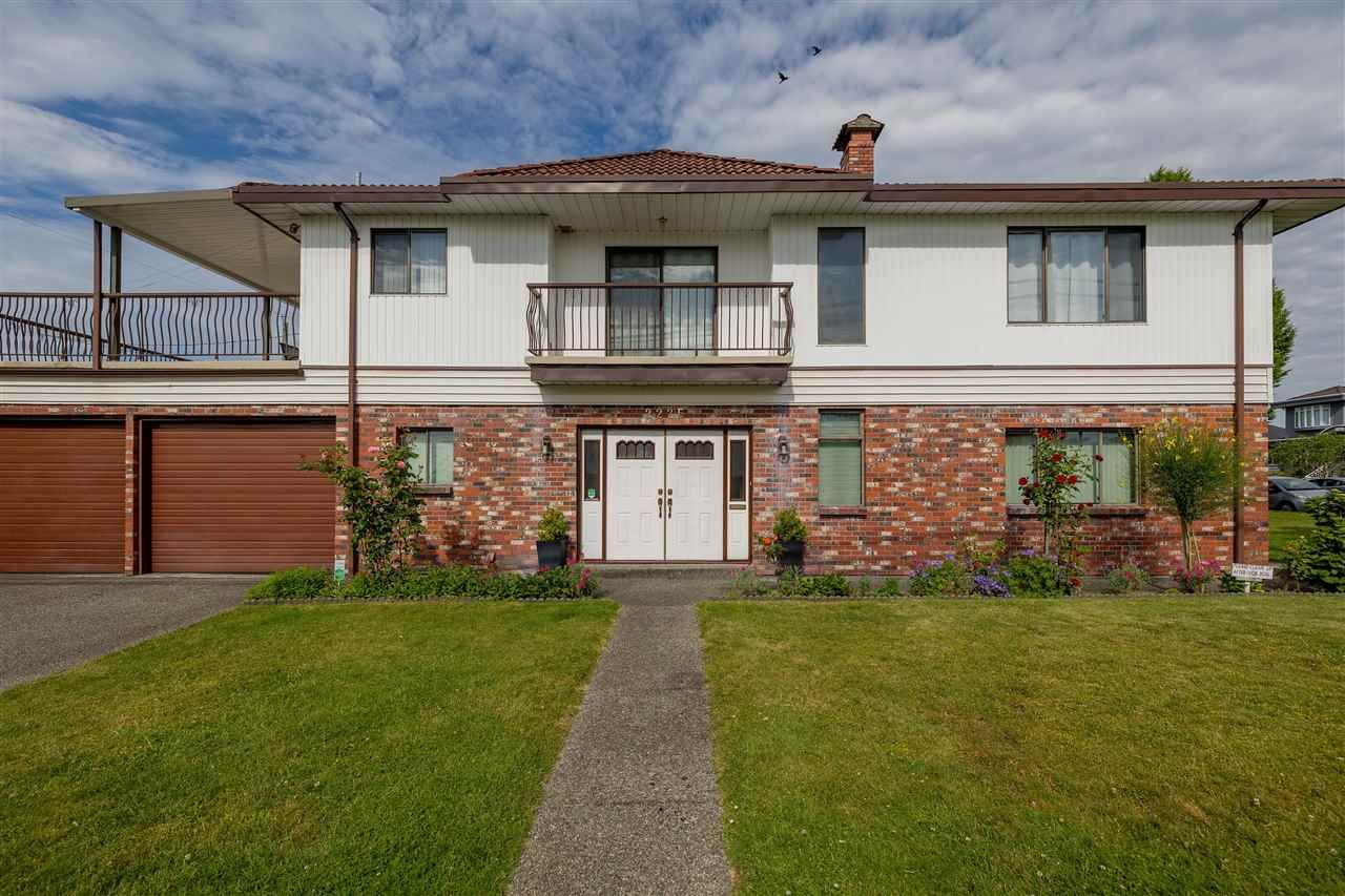 Main Photo: 2225 KASLO STREET in Vancouver: Renfrew VE House for sale (Vancouver East)  : MLS®# R2589989