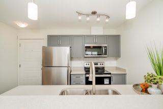 Photo 11: 411 30515 CARDINAL Avenue in Abbotsford: Abbotsford West Condo for sale in "Tamarind Westside" : MLS®# R2814574