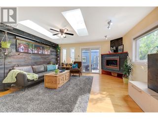 Photo 12: 549 Okanagan Boulevard in Kelowna: House for sale : MLS®# 10310969
