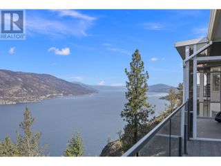 Photo 1: 246 Pendragon Place in Kelowna: House for sale : MLS®# 10309796