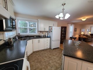 Photo 6: 421 Pleasant Street in Truro: 104-Truro / Bible Hill Residential for sale (Northern Region)  : MLS®# 202222891