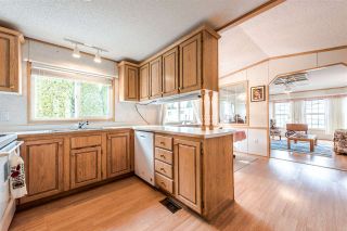 Photo 10: 30 1840 160 Street in Surrey: King George Corridor Manufactured Home for sale in "Breakaway Bays" (South Surrey White Rock)  : MLS®# R2339199