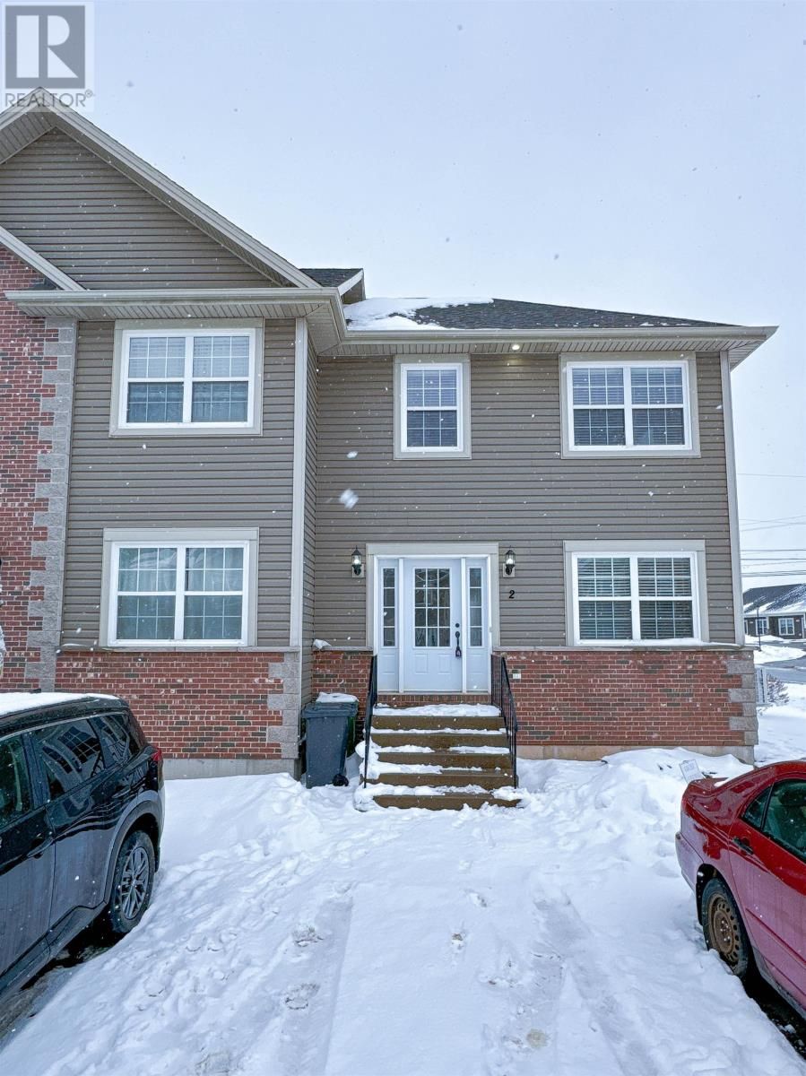 Main Photo: 2 Cameron Heights in Stratford: Condo for sale : MLS®# 202402555