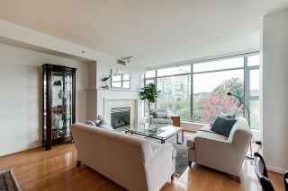 Photo 2: 405 1790 BAYSHORE Drive in Vancouver: Coal Harbour Condo for sale in "BAYSHORE GARDENS - TOWER 1" (Vancouver West)  : MLS®# R2502869
