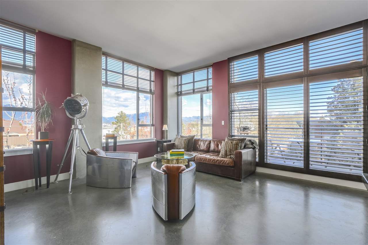 Main Photo: 302 2635 PRINCE EDWARD Street in Vancouver: Mount Pleasant VE Condo for sale in "SOMA LOFTS" (Vancouver East)  : MLS®# R2249060